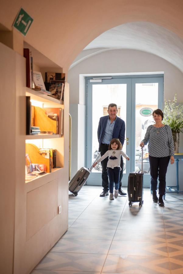 Boutique Hotel De La Ville Laigueglia Ngoại thất bức ảnh