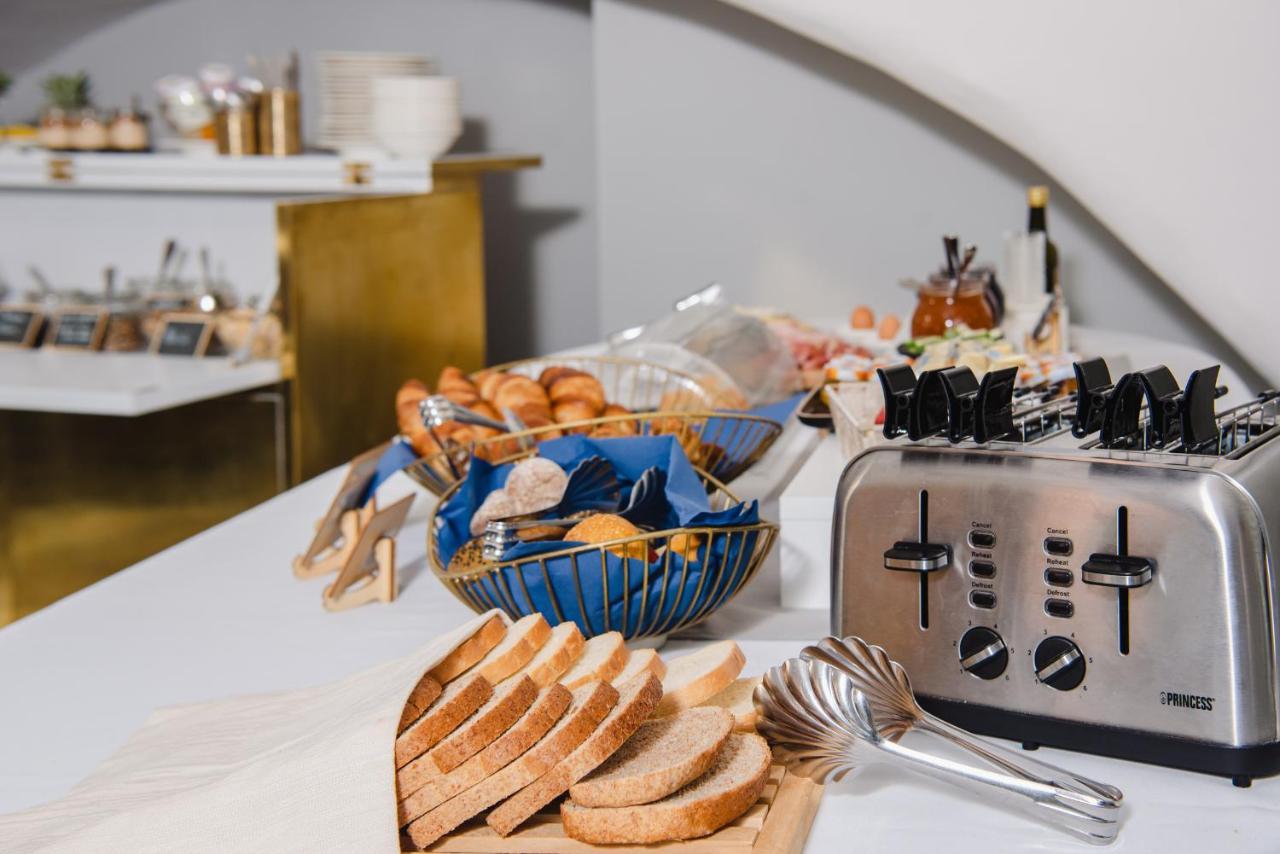 Boutique Hotel De La Ville Laigueglia Ngoại thất bức ảnh